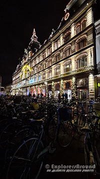 famoso centro commerciale Magazin du Nord situato nel centro di Copenaghen Danimarca