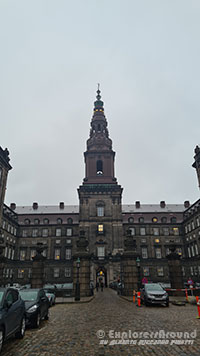 castello di Christiansborg Slot Copenaghen Danimarca sede del parlamento, primo ministro danese, corte suprema e appartamenti della famiglia reale