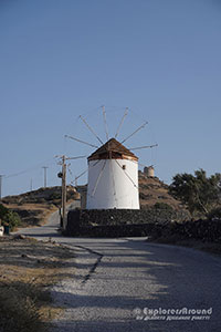mulini utilizzati per la macina del grano a Santorini Grecia Isole Cicladi Explorers Around