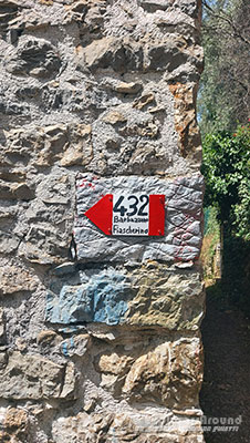 sentiero numero 432 per raggiungere Barbazzano e Fiascherino da La Serra di Lerici liguria italia Explorers Around